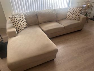 Sectional couch