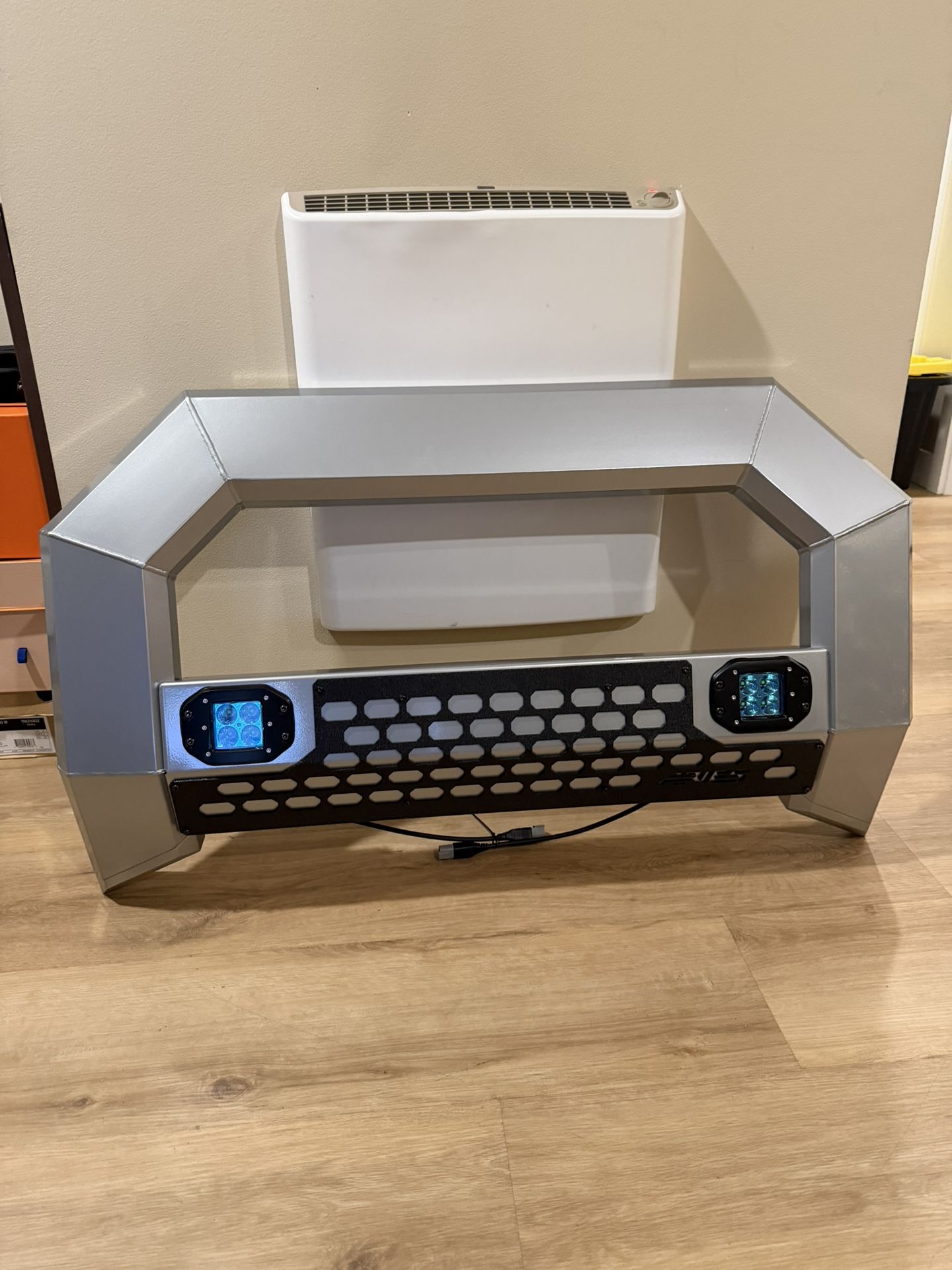 Aries AdvantEDGE Bull Bar (contact info removed) – Chrome w/ LED Lights – New