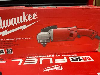 MILWAUKEE CORDED 13A  7”/9” SANDER - TRIGER GRIP,LOCK - ON   New  (( Corded  Sander)) Read Below