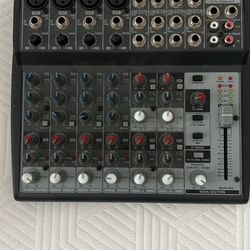 Behringer Xenyx 1202FX 12-Input Analog Mixer