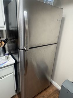 Frigidaire 30” 20.4 cubic ft fridge
