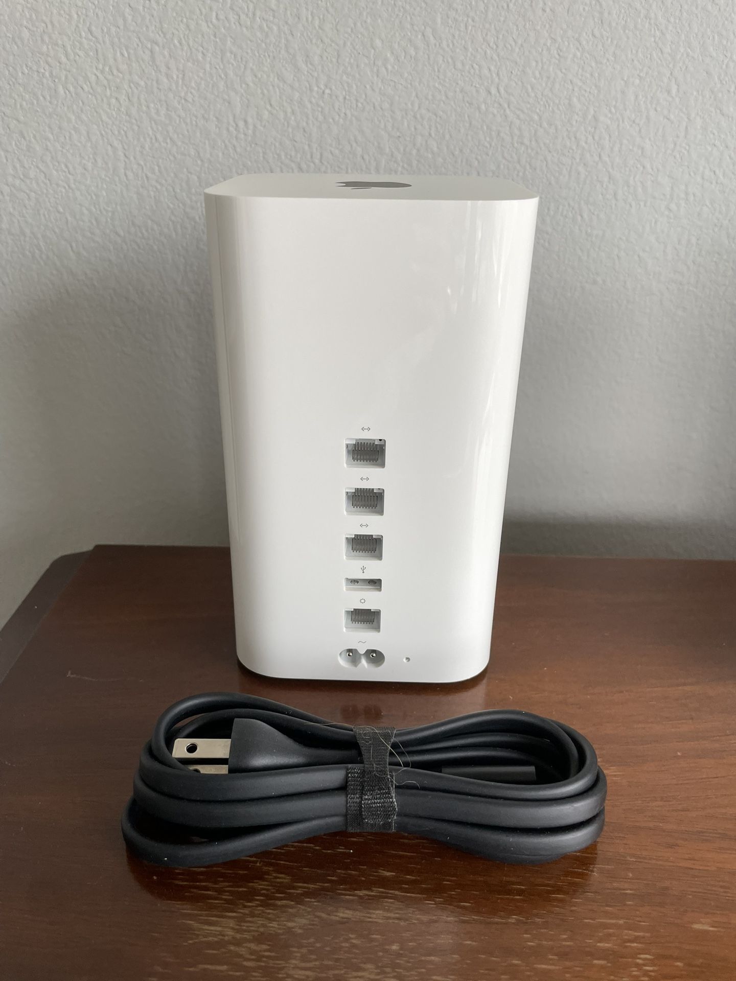 Apple A1470 AirPort 2TB Time Capsule Wireless Router with Power Cord