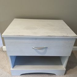 Free Bed Side Table
