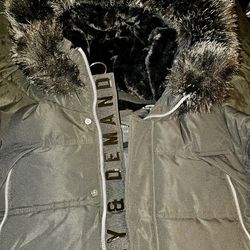 Winter Parka Coat Removable Black Fur And Multiple Pockets And Hand Cuffs