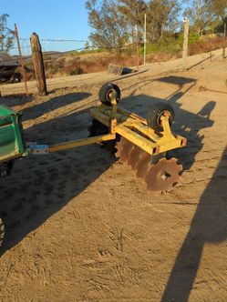 Tow behind tractor disc
