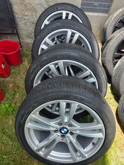 BMW X5 M RIMS OEM 20INCH WITH NEW TIRES