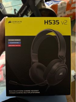 Corsair HS35 v2 Multiplatform Wired Gaming Headset - Flexible Omni-Directional