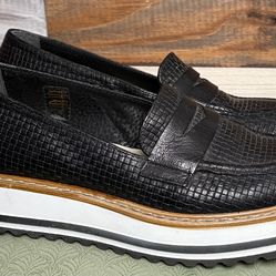 White Mountain Summit Loafers Women’s Sz 8.5 Black Leather Platform Oxford