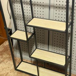 New   30 x 20 x 5 inches 