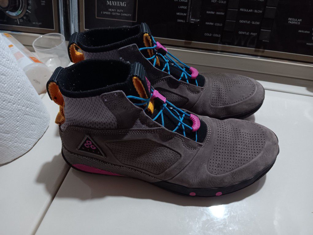 Men's Nike ACG Ruckel Ridge Hiking Boots/Shoes
