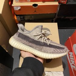 Adidas Yeezy 350 Zyon size 8 USED
