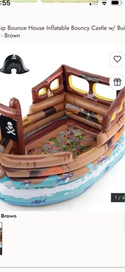 Pirate ship bounce house