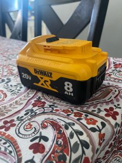 Dewalt Battery XR 20v. $85 Firm price. Pick up in van nuys