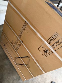 Foldable Treadmill with Height-Adjustable Handlebar *NEW*