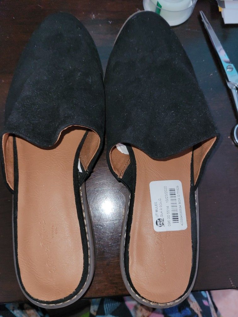 Mules for Women Slip On Comfortable Pointed Toe Womens Loafers Women's Flats for. Real good Condition