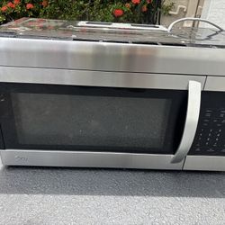 Microwave LG . Price Including Delivery 