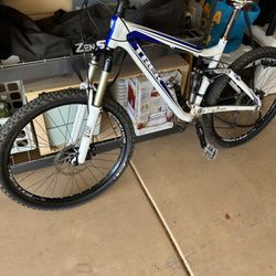 Trek EX7 Mountain Bike 