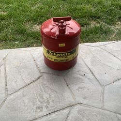 Gas Can 5 Gallons 