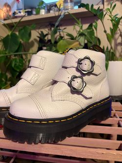 Dr. Martens White Leather Platform Buckle Boots size 7 women