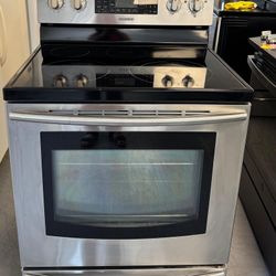 Samsung Electric Stove In Good Condiction Works Perfectly 1216 Hartford Turnpike Vernon CT 