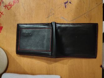 LEATHER RED AND BLACK GUESS WALLET 