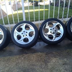 Very Rare 18 " OEM Mercedes Benz Staggered Wheels And Tires 