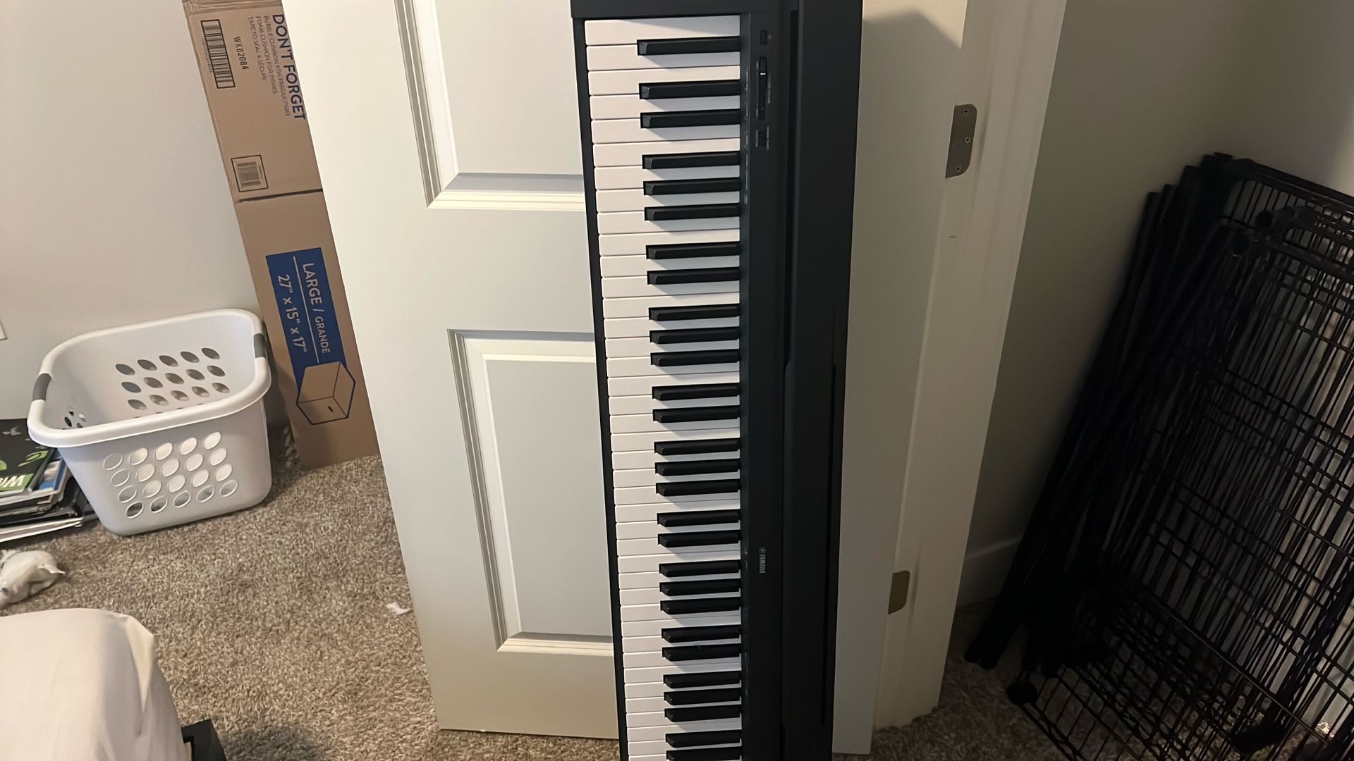 Yamaha Electric Piano With Seat And Stand