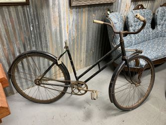 Vintage Schwinn New World Bicycle