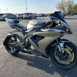 2004 R1