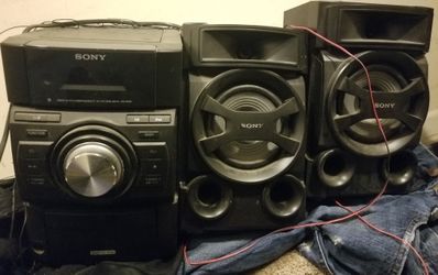 Sony w/ ipod dock w/ ipod