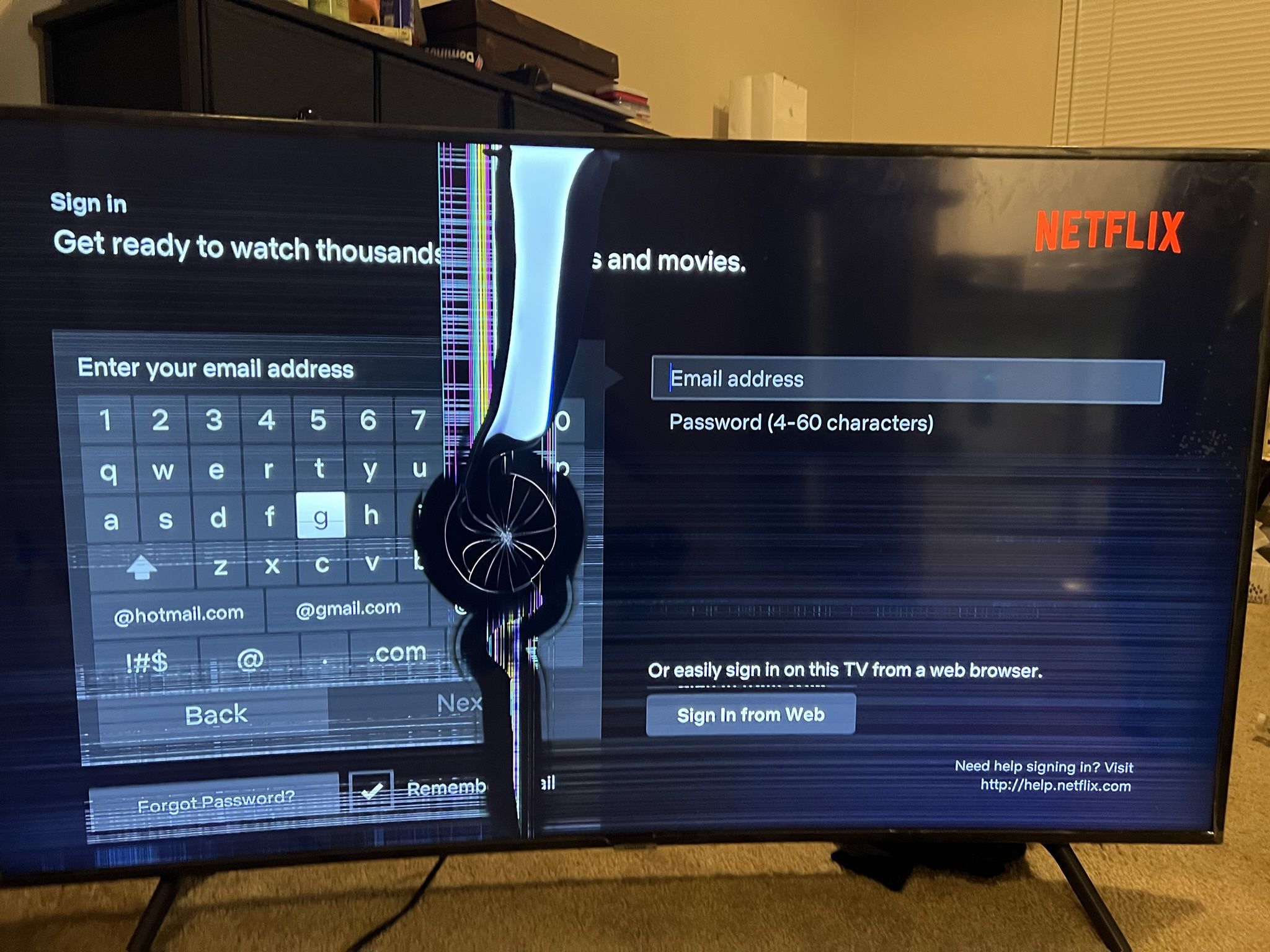 DAMAGED SAMSUNG 55” 4K CURVED UHD TV