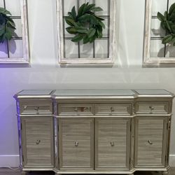 Beautiful mirrored console table