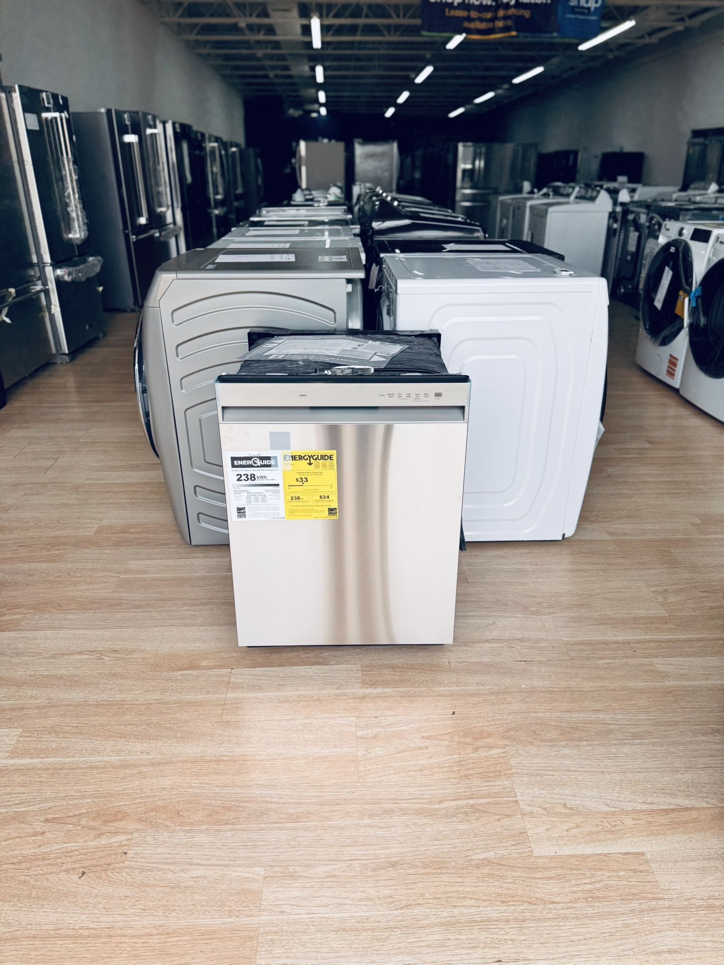 Brand-New LG 24" Stainless Steel Front Control Dishwasher With QuadWash - LDFN3432T