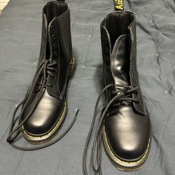 Dr Marten Air Wair Boots 