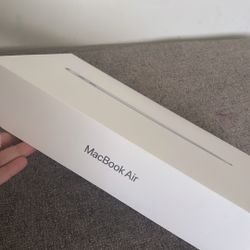macbook air with apple m1 chip