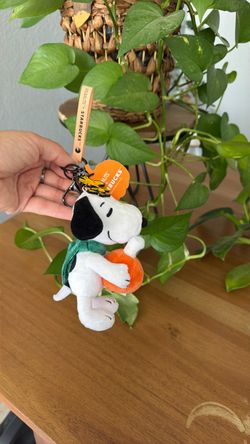 Snoopy Starbucks keychain