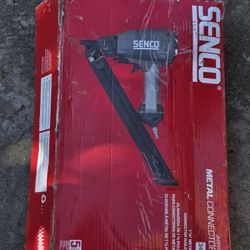 BRAND NEW SENCO 1 1/2" PNEUMATIC CONNECTOR NAILER