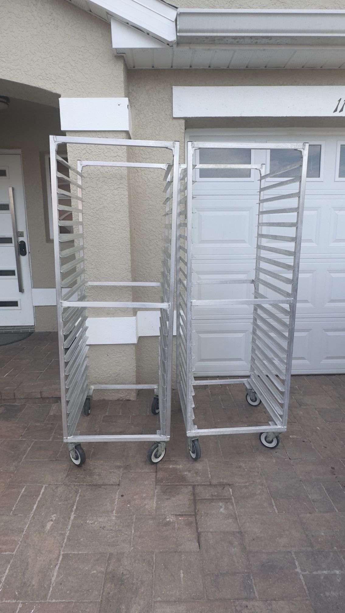 New Age 20 Pan End Load Heavy-Duty Aluminum Bun / Sheet Pan Rack