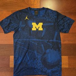 Nike Air Jordan Michigan Tee Size S
