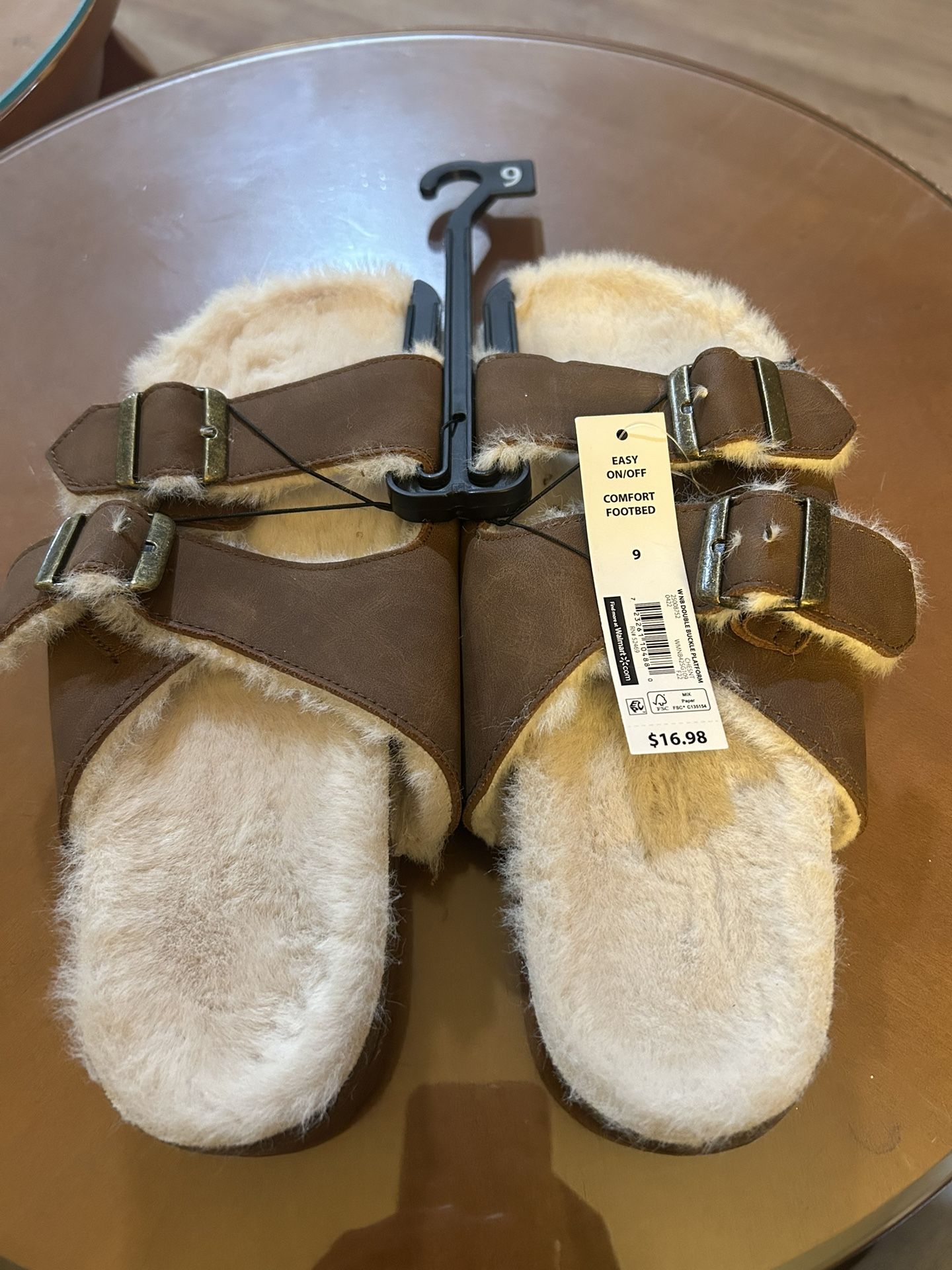 Sandals Brown Size 9