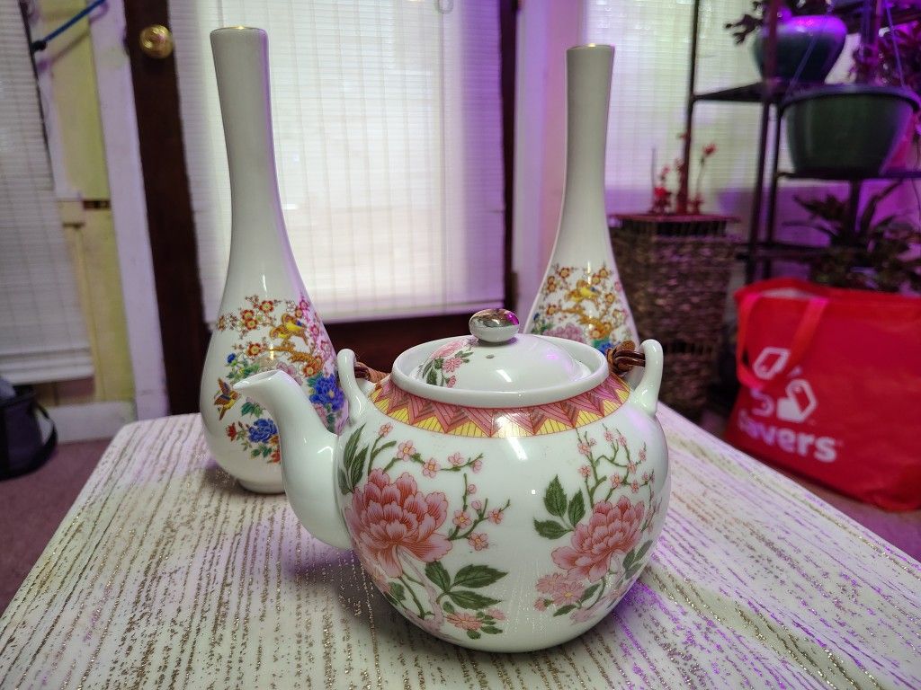 Teapot And Vases