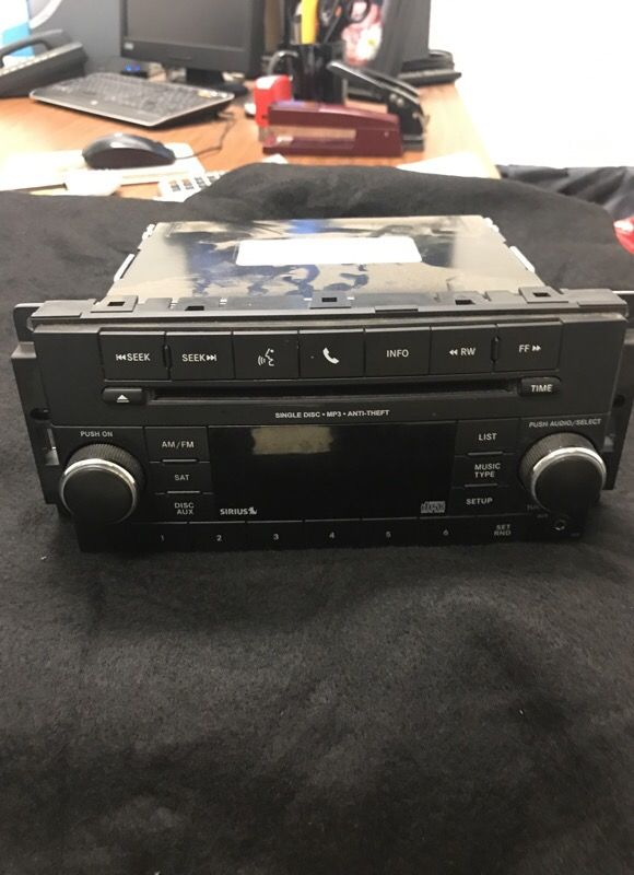 Stock jeep JK stereo