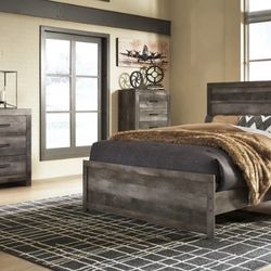 Wynnlow Gray Panel Bedroom Set