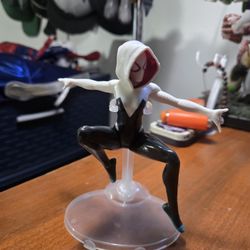 Spider-Gwen Pvc Figure 