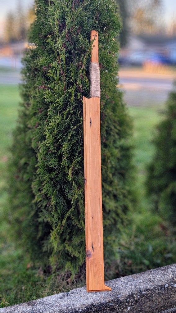 LOTR Inspired Wooden Sword - Uruk Hai Scimitar