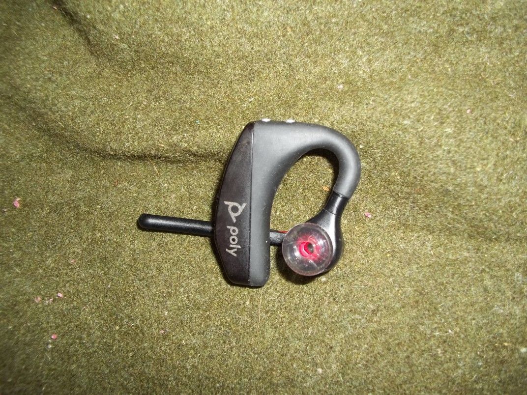 Plantronics Poly Voyager 5200 Pro Hifi Bluetooth Headset Specialized For In Calls