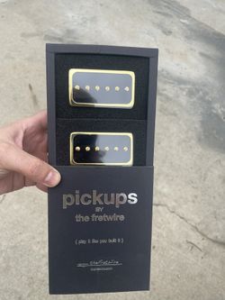 Fretwire P90 Gold And Chrome Lp humbucker-sized pickups for electric guitars
