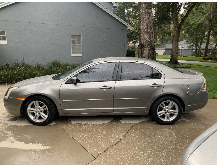 2008 Ford Fusion, Newer tires, AC good, will need breaks, 258k miles