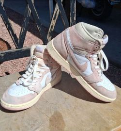 Nike pink and white