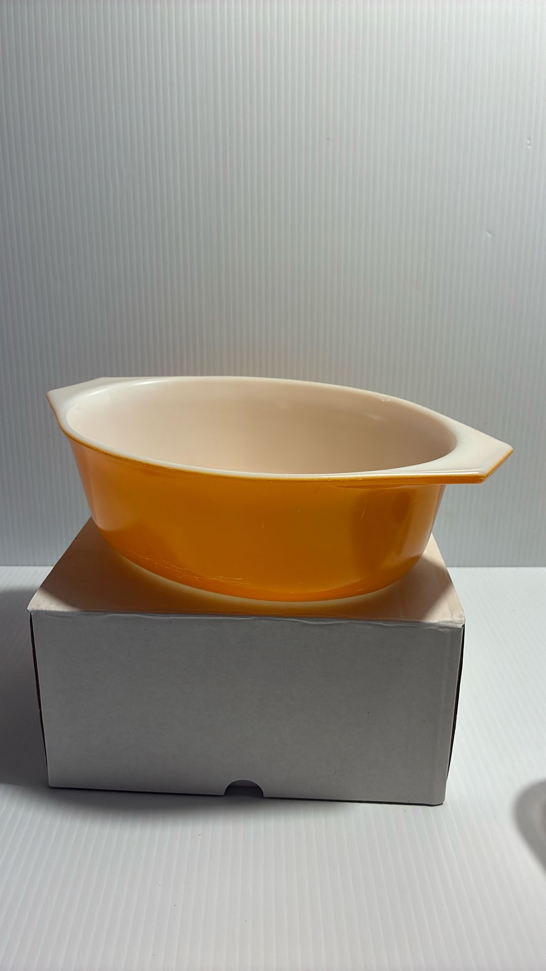 Pyrex 1 1/2 Quart Orange No Lid